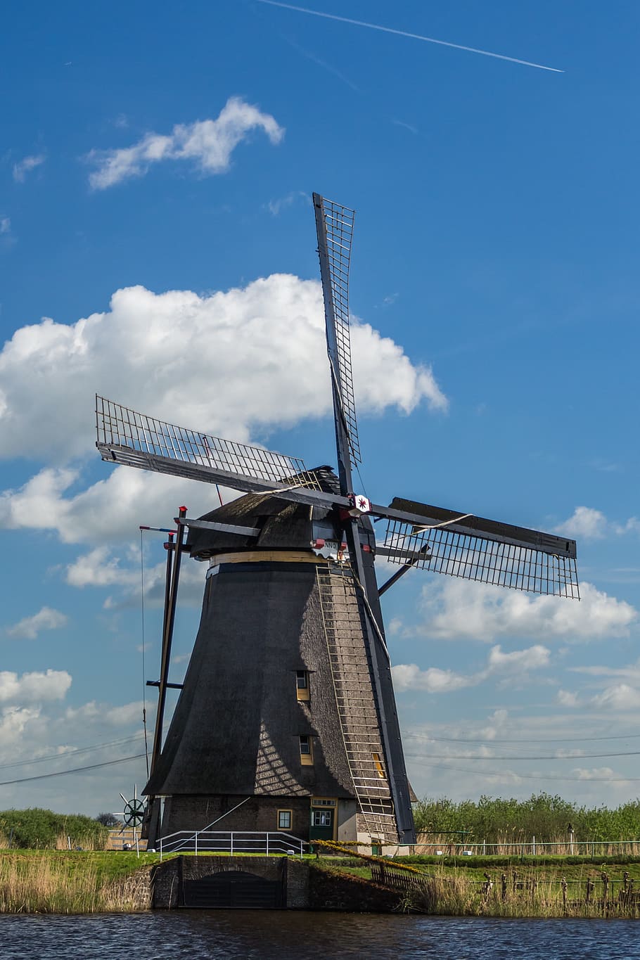 gray windmill near body of water, Netherlands, kinderdijk, alternative energy, HD wallpaper