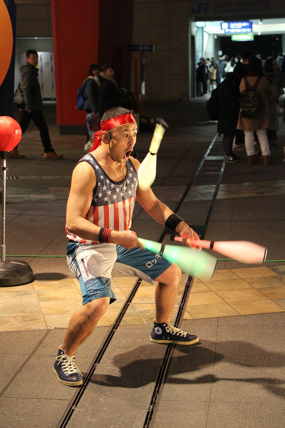 Juggling, Jugglers, Play, Stunts, park, fun, interesting, technique HD wallpaper