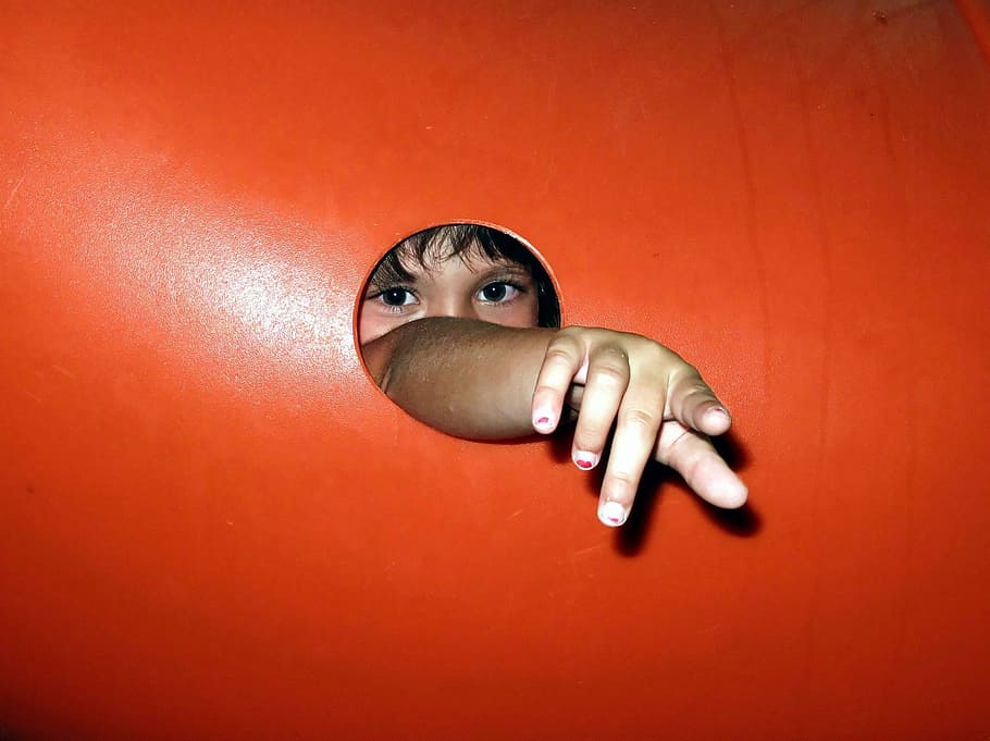 child, play, hole, look through, kid, orange, funny, red, human body part HD wallpaper