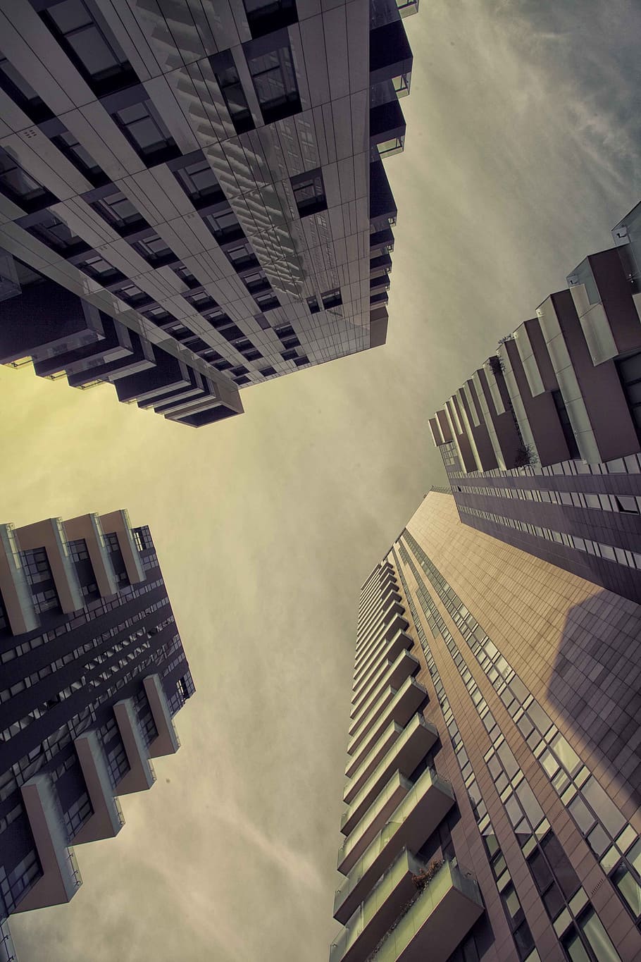 infrastractural photography of highrise buildings, architecture HD wallpaper