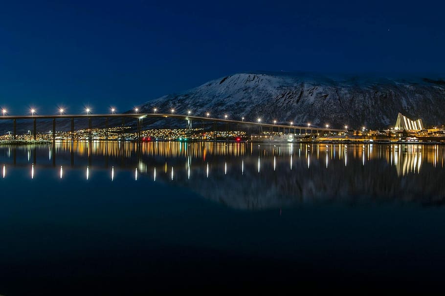 water, reflection, evening, dusk, night, illuminated, sky, built structure HD wallpaper