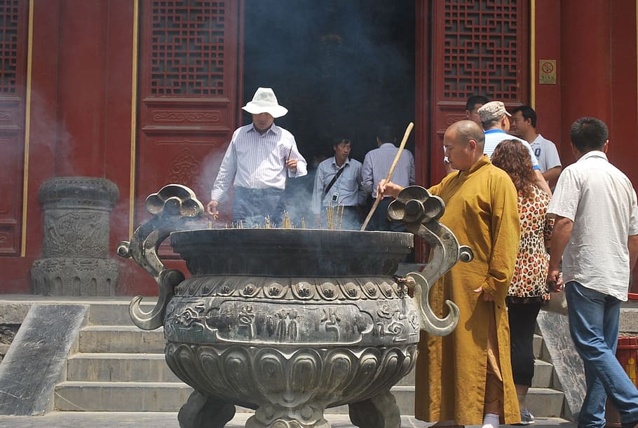 Buddhist, Monk, Cauldron, Urn, Pot, incense, religion, worship HD wallpaper