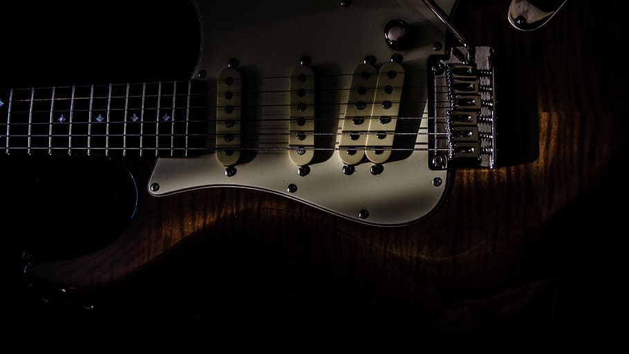 brown and white electric guitar, brown electric guitar, instrument, HD wallpaper