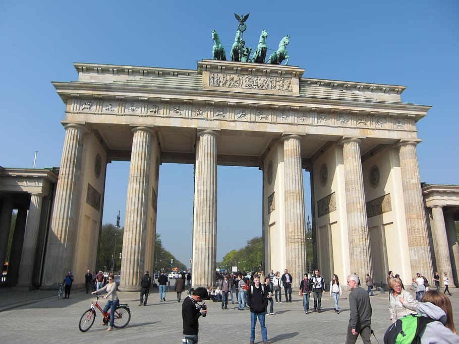 brandenburg gate, berlin, quadriga, building, landmark, architecture HD wallpaper