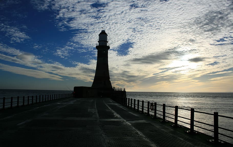 Lighthouse, Scenic, Water, Sunlight, sunrise, river, roker HD wallpaper