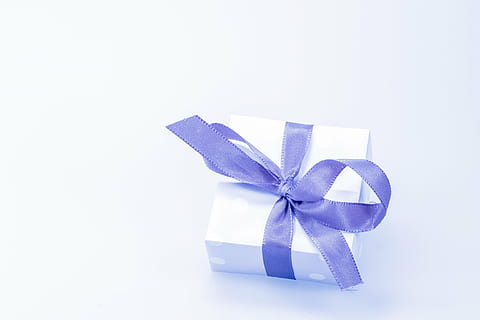 white gift box with blue bow, made, surprise, loop, christmas HD wallpaper
