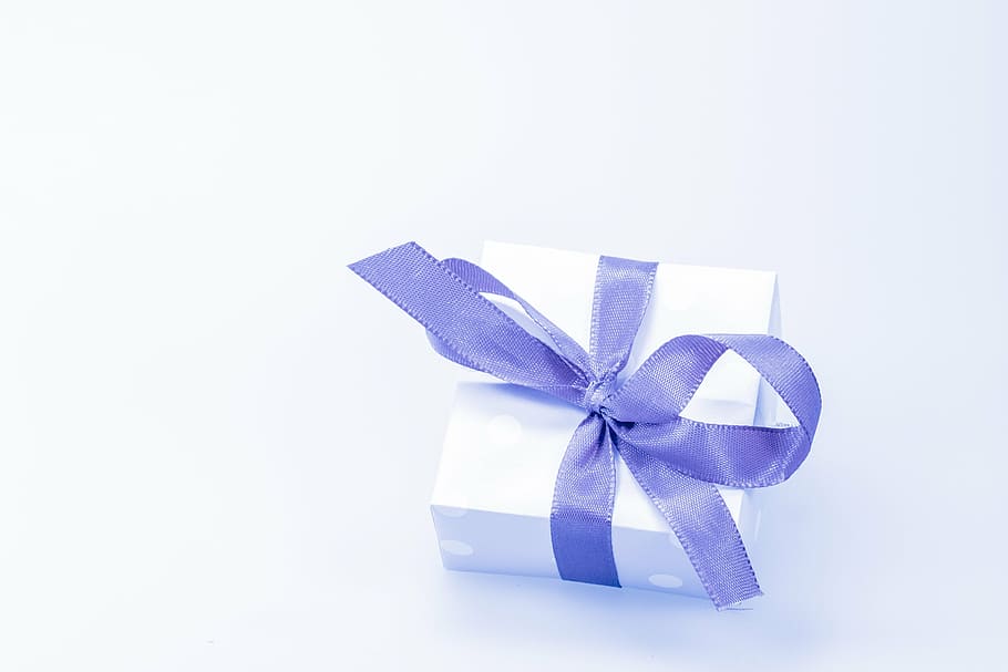 white gift box with blue bow, made, surprise, loop, christmas HD wallpaper