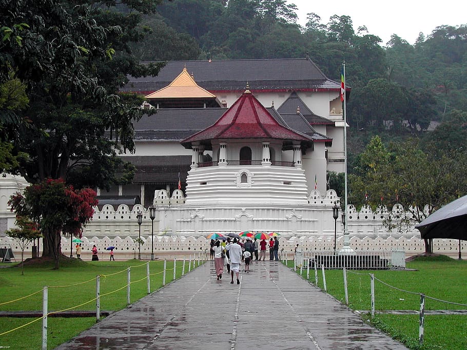sri lanka, kandy, temple of the tooth, sacred, bouddisme, architecture