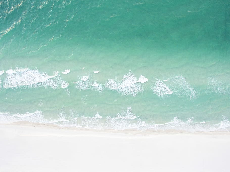 high waves at daytime, aerial photography of seashore, sand, water HD wallpaper
