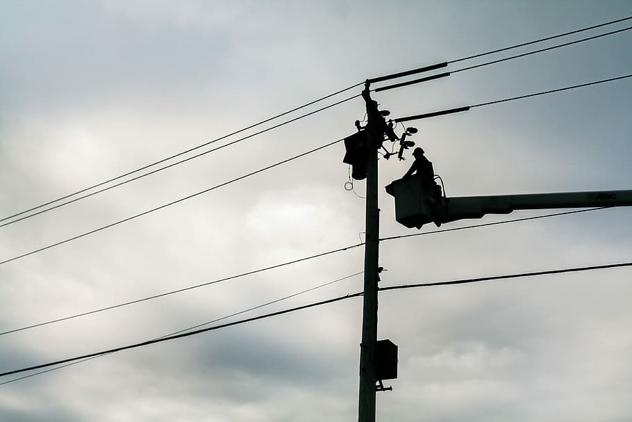 silhouette of street lamp during daytime, silhouette of a wire man on the pole HD wallpaper