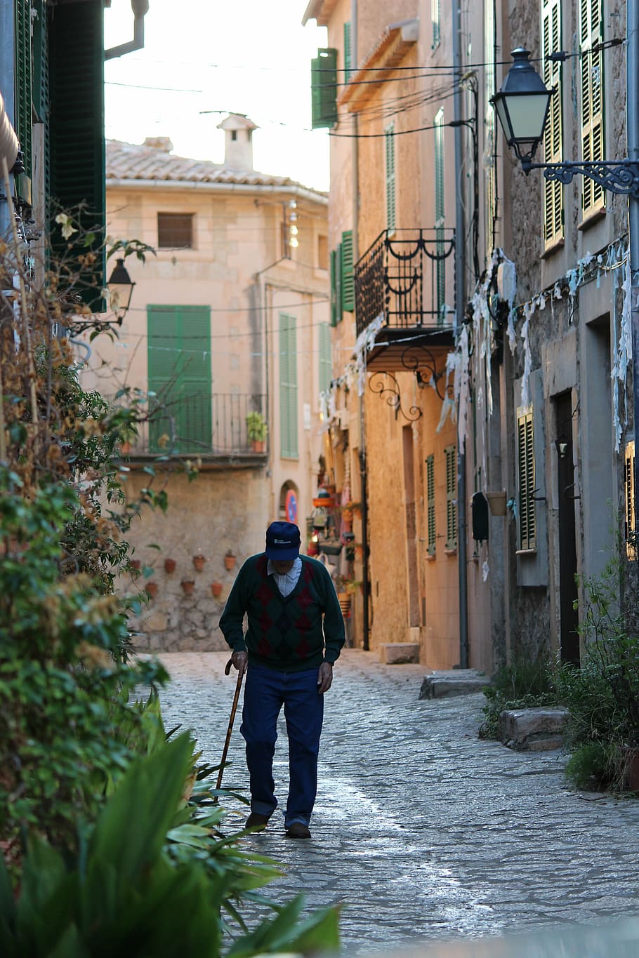 pedestrian, man, old, walking stick, support, old town, facade HD wallpaper