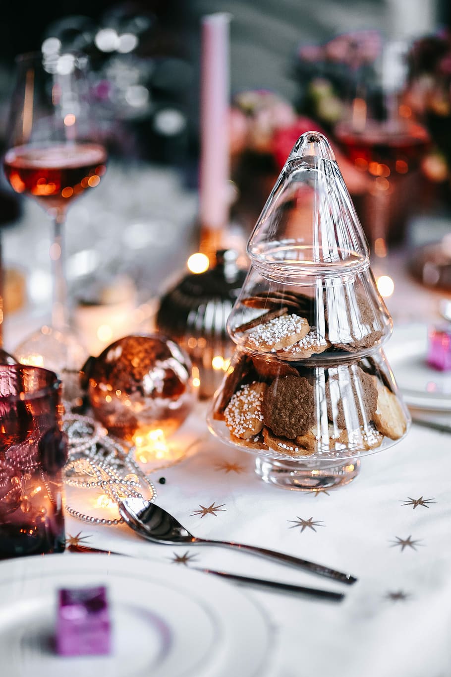 Christmas table decorations, table set, pink, holiday, glamour, HD wallpaper