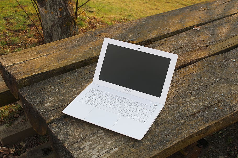 white laptop on brown wooden table, notebook, work, independent HD wallpaper