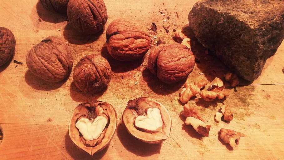 nuts, walnuts, shell, baking, heart, love, food and drink, still life HD wallpaper