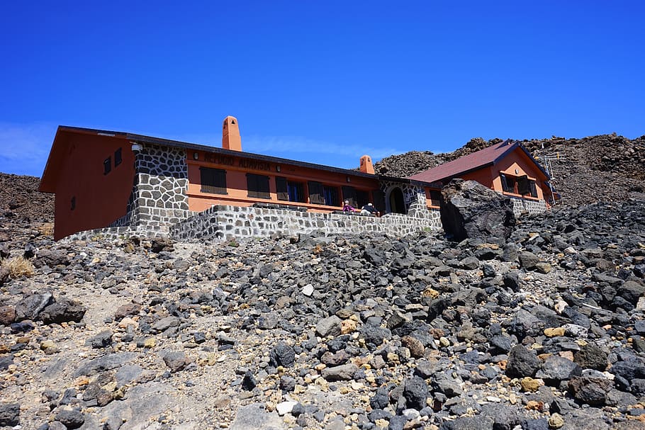 Mountain Hut, Rest House, Hike, accommodation, refuge, refugio de altavista, HD wallpaper