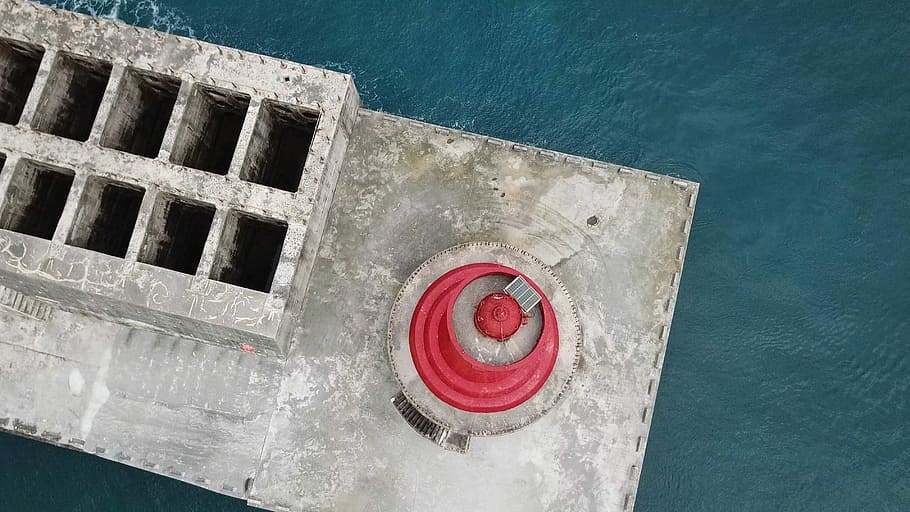 bird's eye view of body of water, platform, sea, ocean, lighthouse HD wallpaper