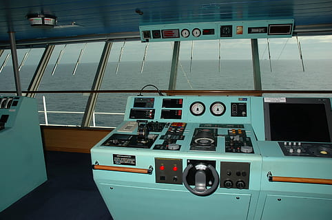ship, command deck, captain, marine, ocean, navigation, bridge HD wallpaper
