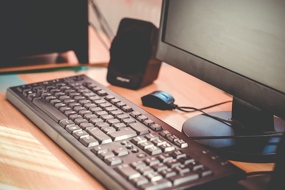 selective focus photography of black corded computer keyboard on desk HD wallpaper