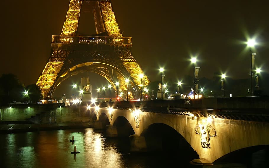 Eiffel tower in shallow focus lens, paris, bridge, architecture HD wallpaper