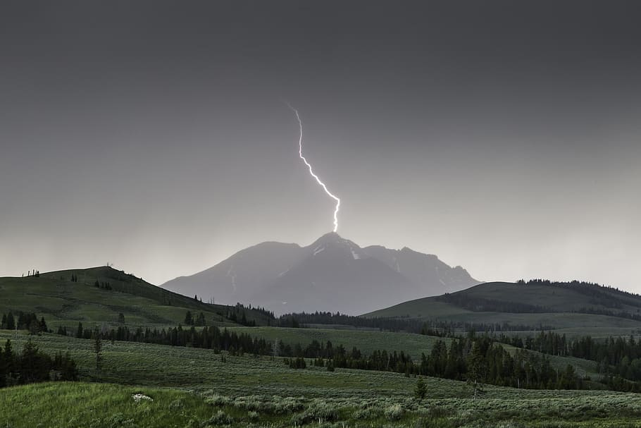 lightning streak on mountain, thunderstorm, weather, clouds HD wallpaper