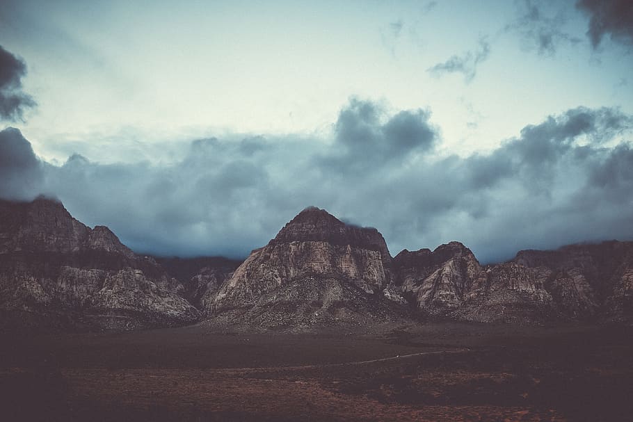 Red Rock, gray stone formation range under cloudy sky, mountain HD wallpaper