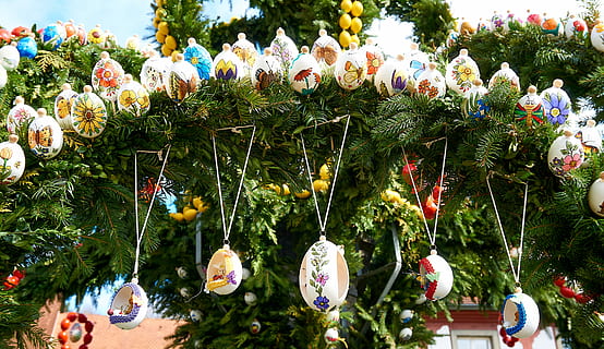 easter well, holy city, easter eggs, custom, fountain jewelry HD wallpaper