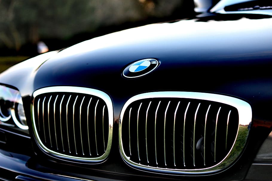 blue BMW E-Series, automotive, car, close-up, grill, hood, vehicle