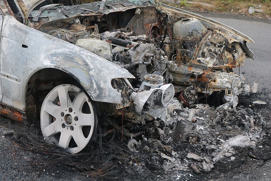 accident, auto, burned, broken, damage, total damage, workshop HD wallpaper