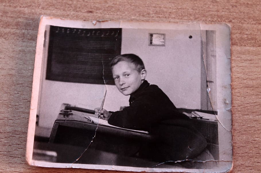boy writing on desk grayscale photo, School, Old, Black, Black And White HD wallpaper