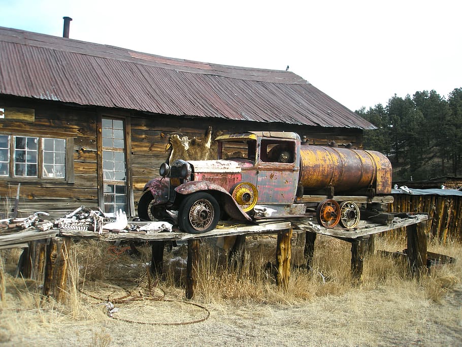 brown and yellow truck near brown wooden house, ghost town, abandoned, HD wallpaper