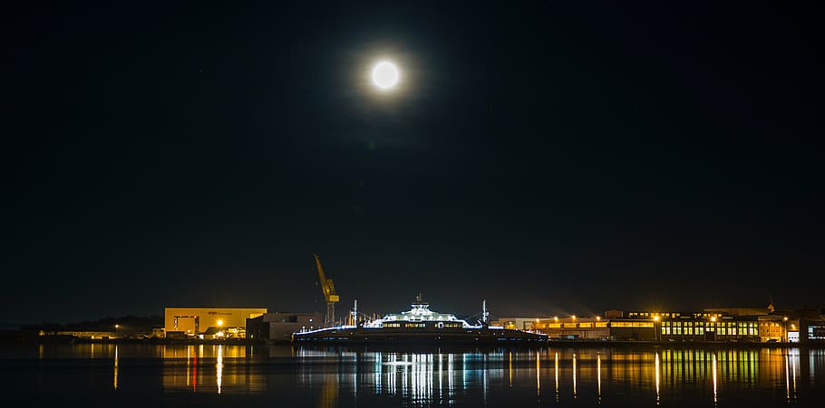 moon, shipyard, crane, port, boat, industrial, dockyard, vessel, HD wallpaper