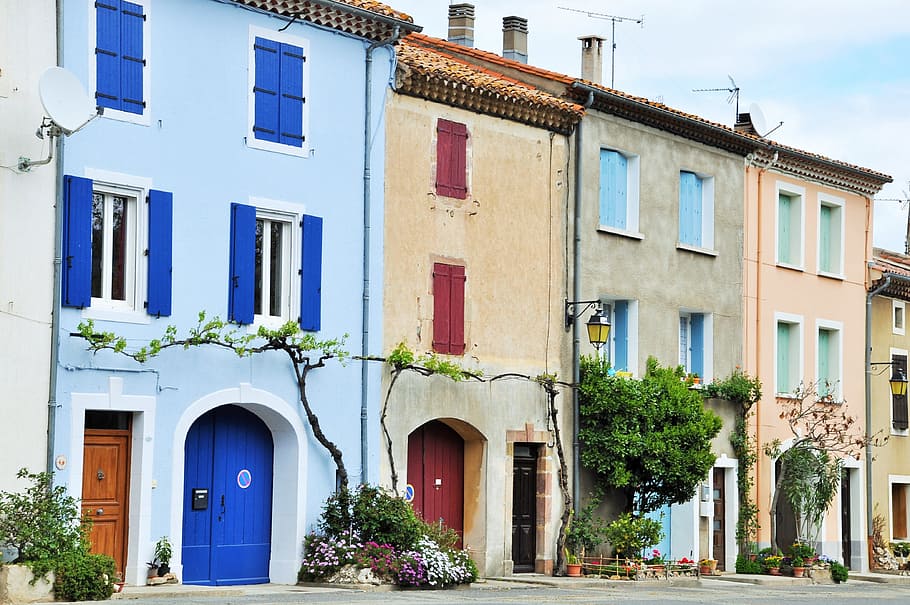 brown and blue concrete houses at daytime, door, entry, city HD wallpaper