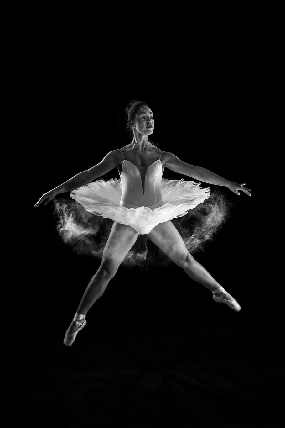 woman doing ballet dancing, woman dancing valley, dancer, jump, HD wallpaper