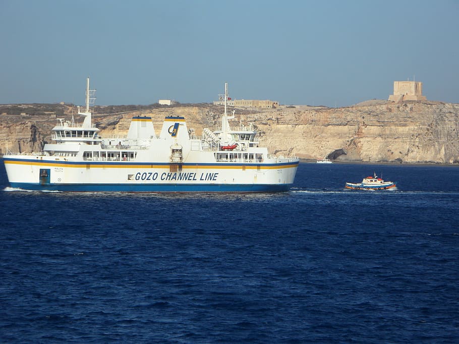 Ferry, Shipping, Transport, Pass, contrast, contradictory, small and large HD wallpaper