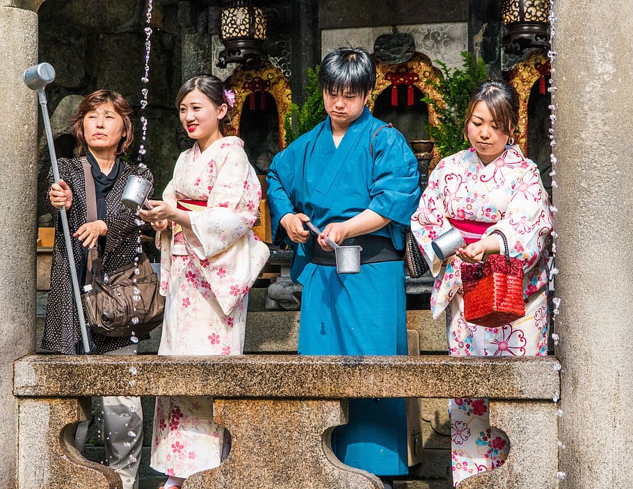 man and three women wearing kimonos in temple, japan, kyoto, japanese, HD wallpaper