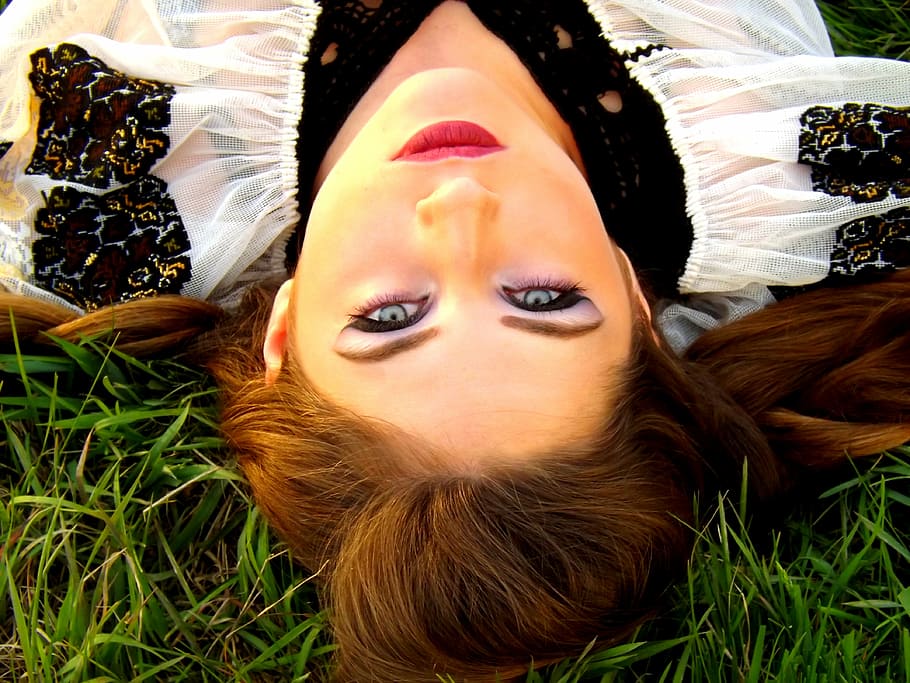 girl, rustic, portrait, grass, blue eyes, traditional, lying down HD wallpaper