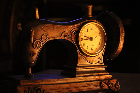 brown analog sewing machine themed clock, antique, old, vintage HD wallpaper