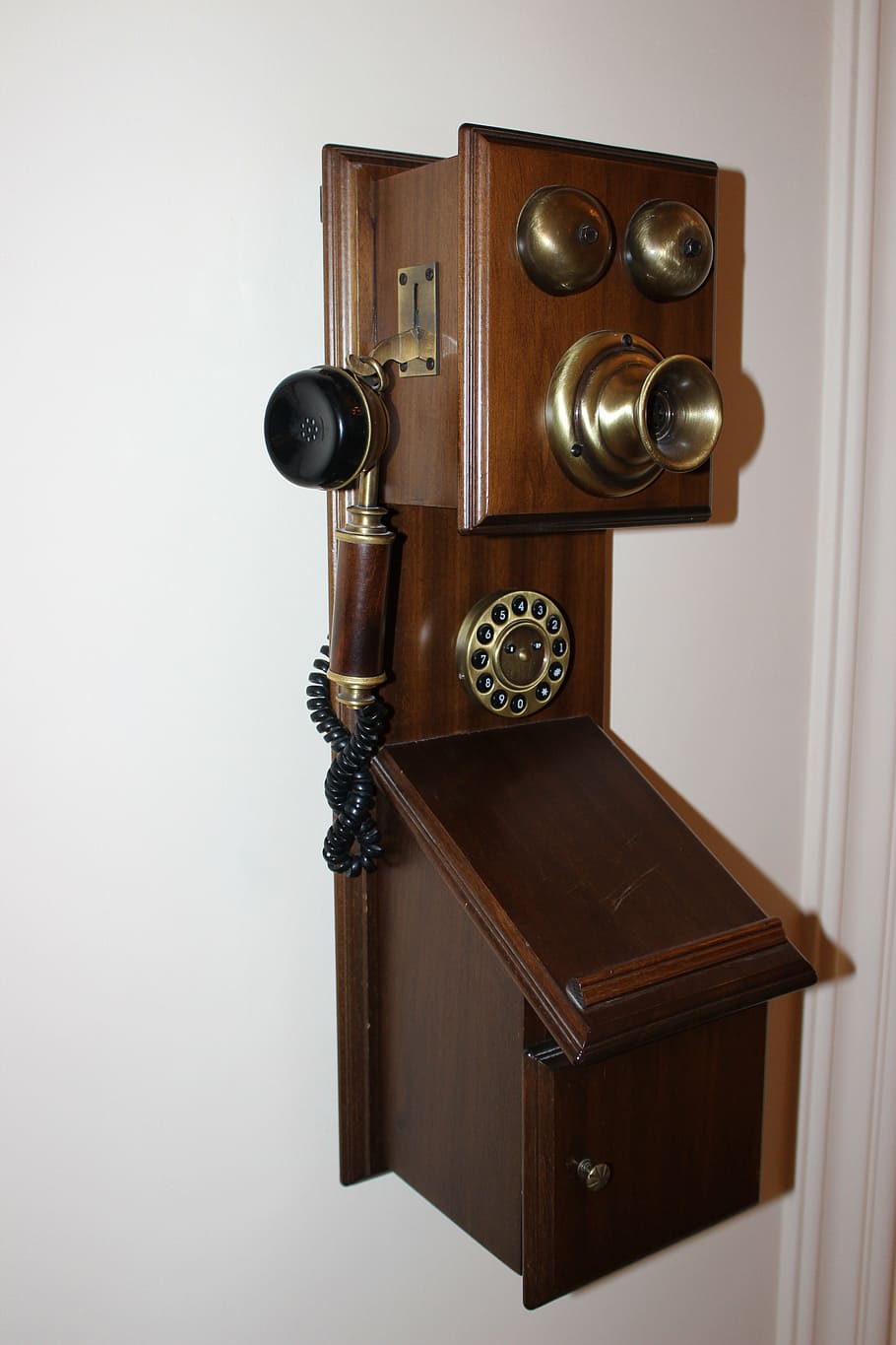 phone, history, hotel, door, indoors, entrance, wood - material HD wallpaper