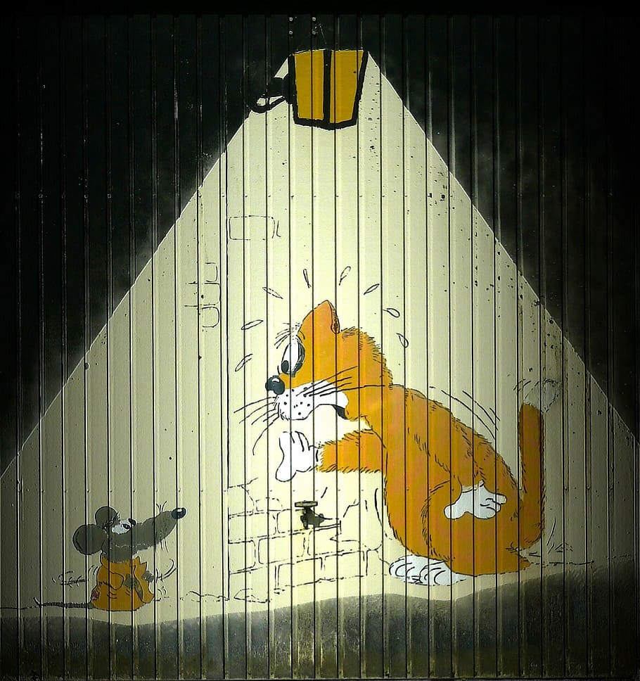 garage comic cat mouse
