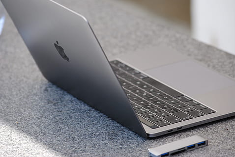 silver MacBook, Macbook Pro, Adapter, Usb-C, 2016, apple, technology HD wallpaper