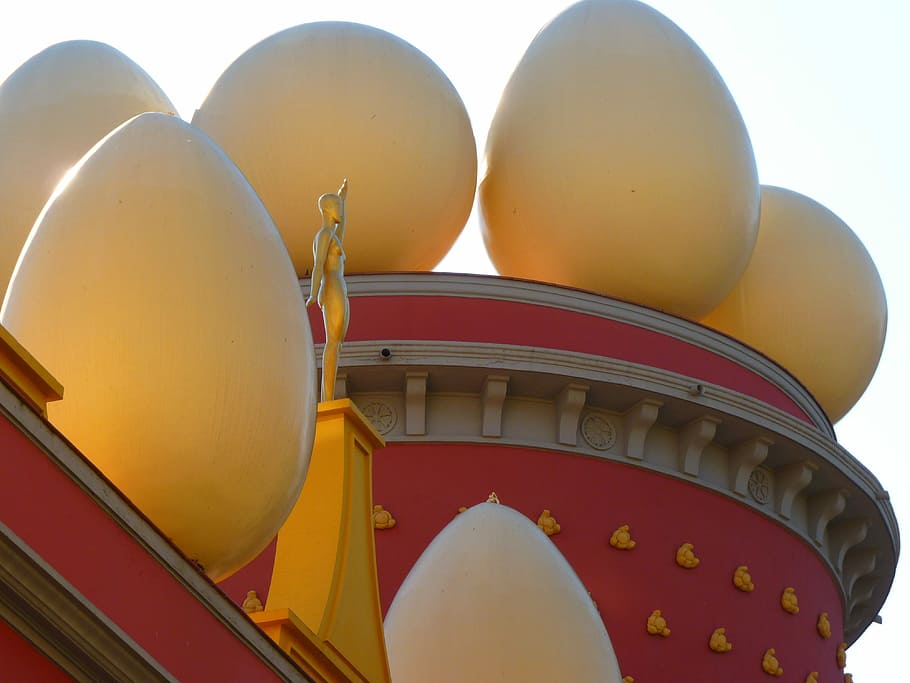 Egg, Ball, Figure, Building, Dalí, red, museum, figueras, spain HD wallpaper