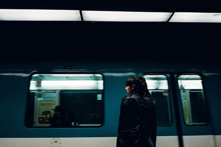 train, station, railway, passengers, people, waiting, travel HD wallpaper