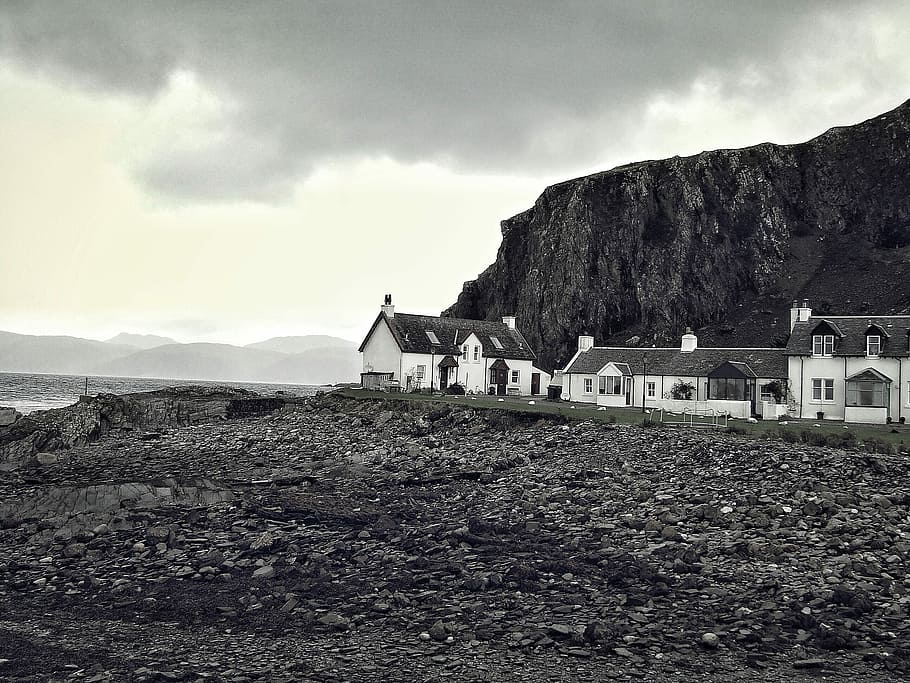 grayscale of house on seashore, ocean, black And White, no People HD wallpaper