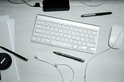 Apple wireless keyboard, mouse, pens, workspace, computer, technology HD wallpaper