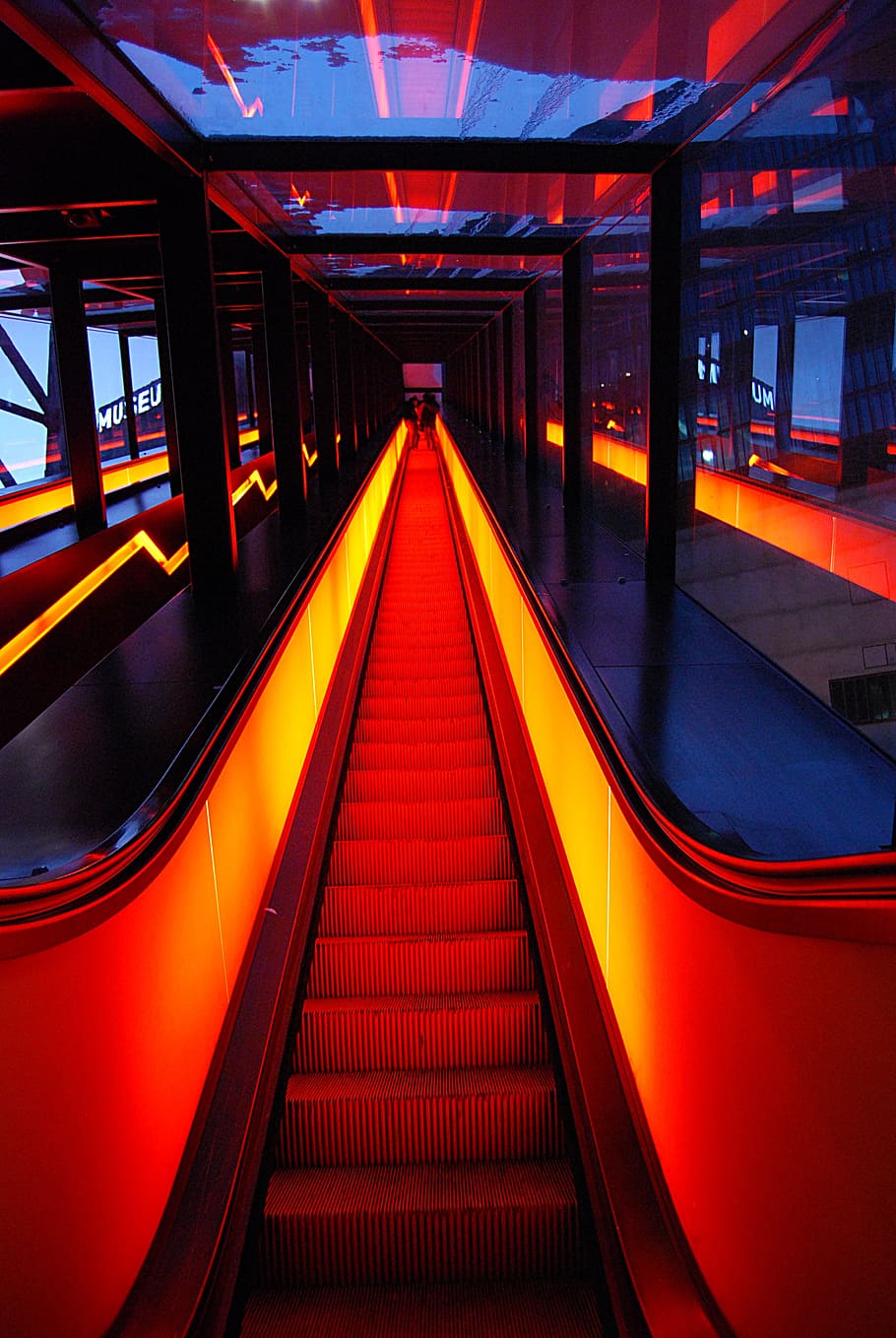 escalator, input, ruhr museum, illumination, eat, bill, zollverein HD wallpaper