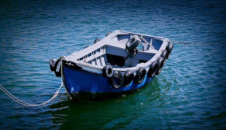 blue and white wooden boat, rowing boat, boot, empty, sea, port HD wallpaper