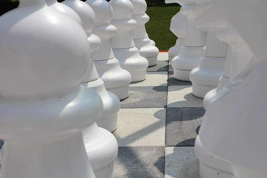 chess, chess board, chess pieces, white color, shadow, sunlight HD wallpaper
