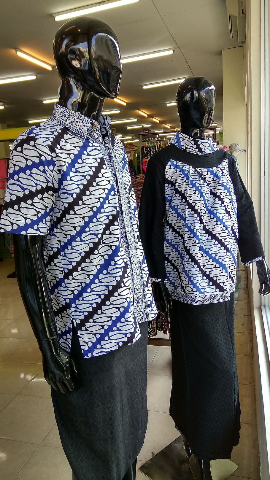 batik, clothes, display, trusmi, fashion, pattern, design, java HD wallpaper