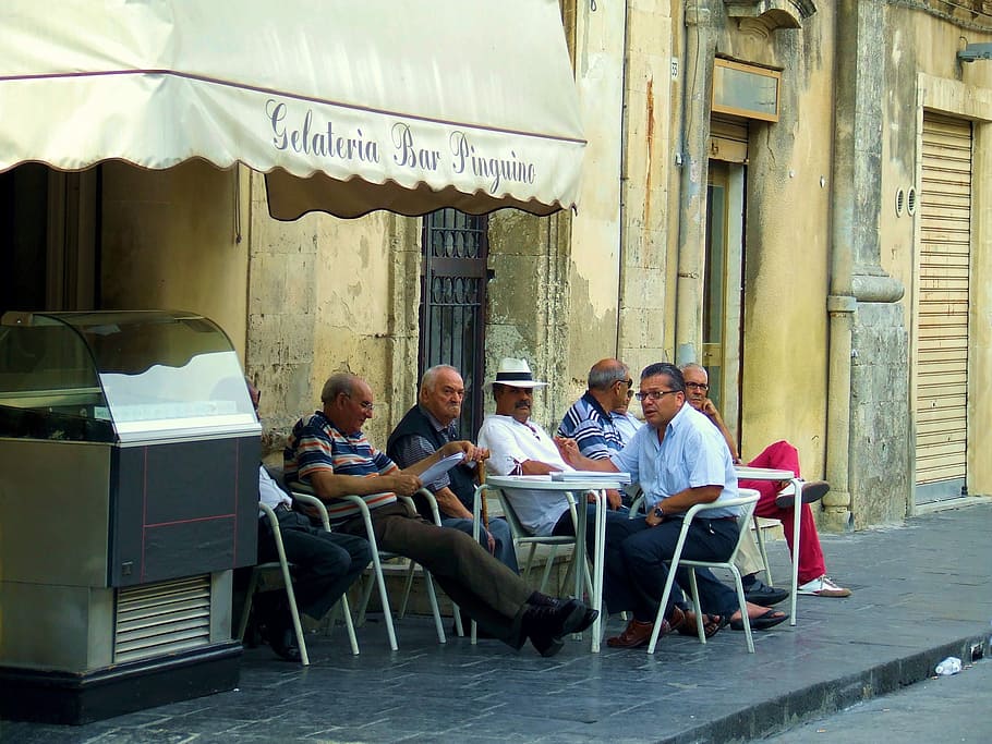 men sitting on chair beside Gelateria restaurant, People, Pub HD wallpaper