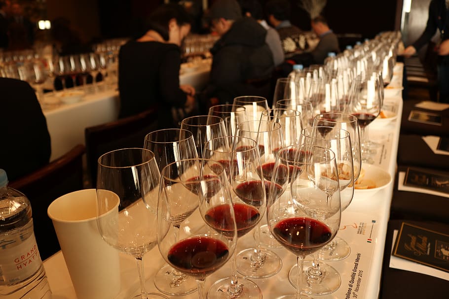 wines-tasting-glass-red-wine-restaurant-sommelier.jpg